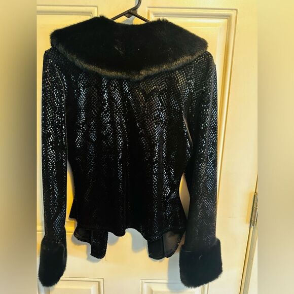 Jacket Special Occasion STUNNING Faux Fur cuffs and collar.  Vintage - Picture 6 of 6